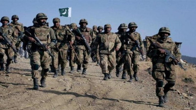باكستان: مقتل 18 بينهم جنود في هجوم مسلح على قاعدة عسكرية